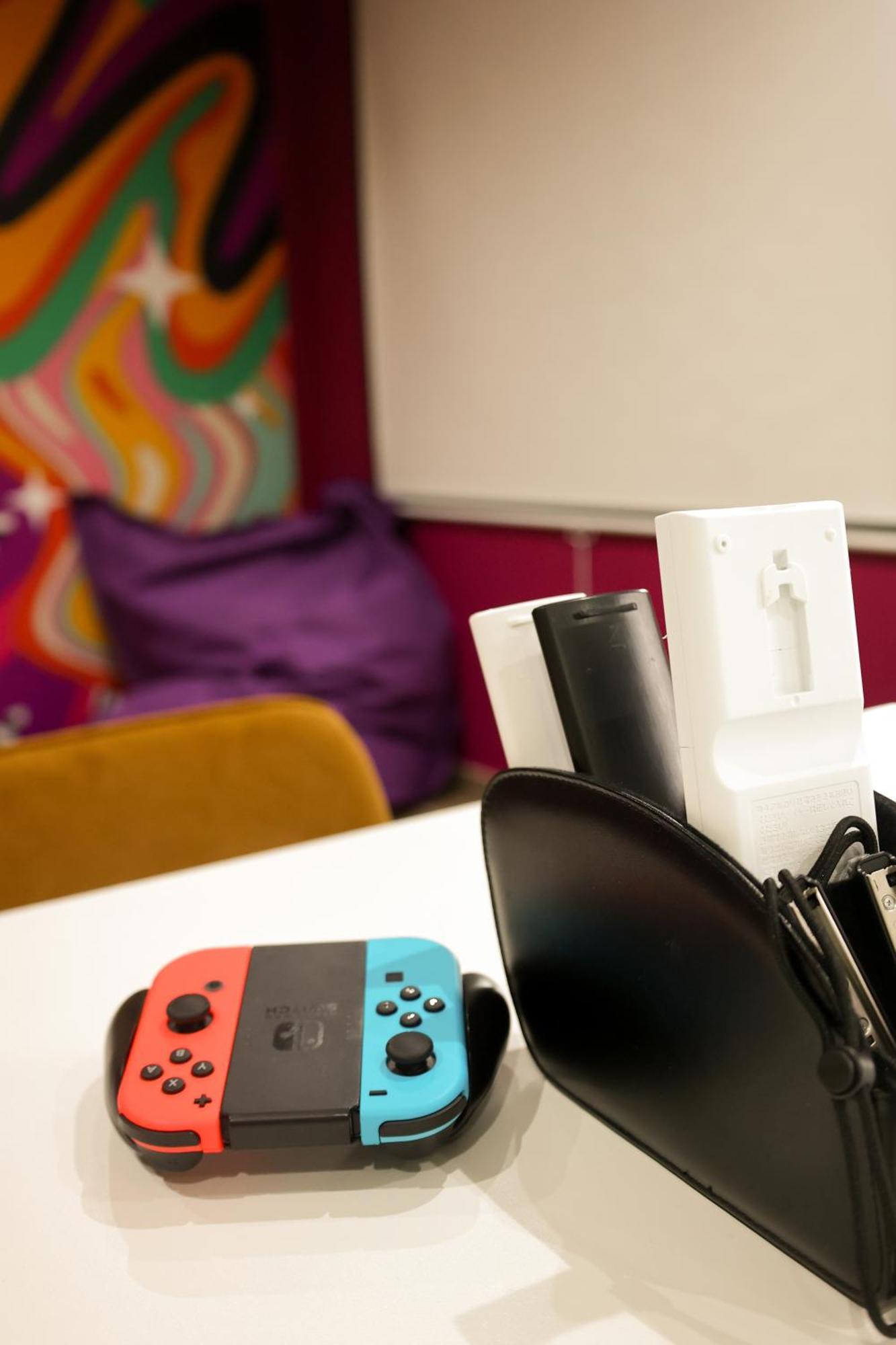 Capsule Groovy-Jacuzzi-Sauna-Billard-Netflix- Nintendo Switch & Jeux Mons Kültér fotó