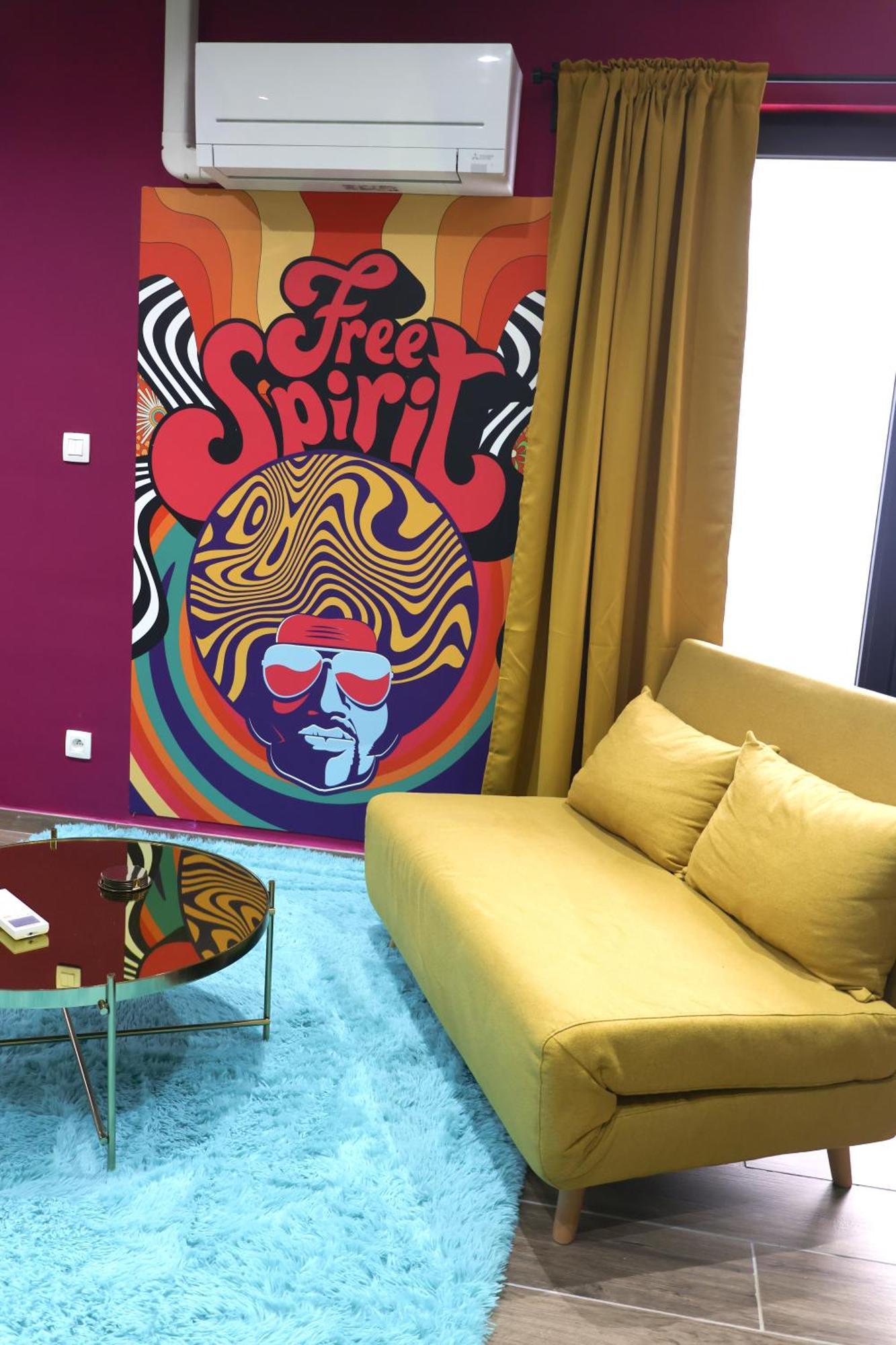 Capsule Groovy-Jacuzzi-Sauna-Billard-Netflix- Nintendo Switch & Jeux Mons Kültér fotó